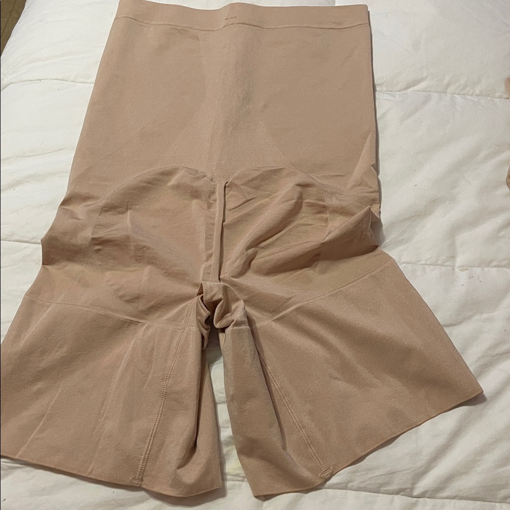 SPANX Women's NEW Oncore High Waist Mid Thigh Shaper Tummy Control in Soft Nude - Picture 2 of 5